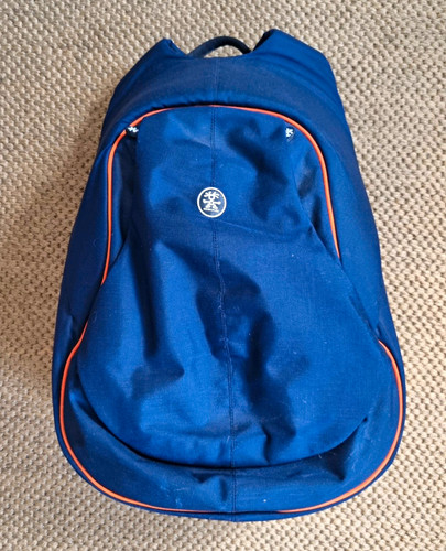 Crumpler camera backpack - -,