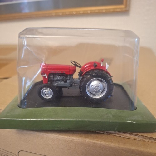 Hachette tractor massey - ,