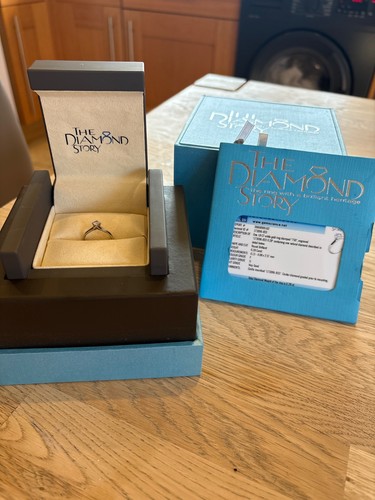 Pre owned 18k white gold - pre,