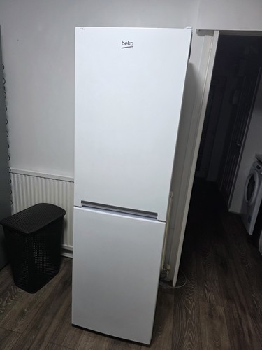 Beko fridge freezer - fridge, /freezer