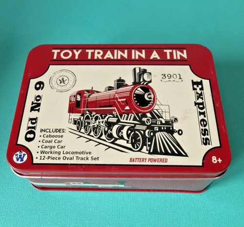 Toy train tin old - in,