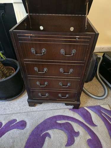 Vintage cabinet - hi,