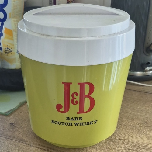 Rare scotch whisky - j&b,
