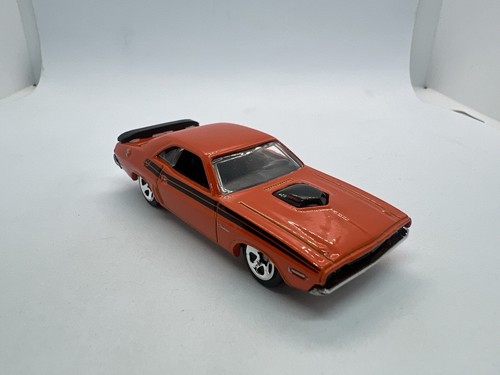 Hot wheels dodge challenger - hot,
