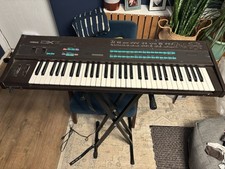 Yamaha DX7 original MK1 model with Stand