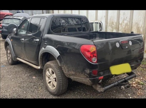 Mitsubishi l200 breaking - mitsubishi,