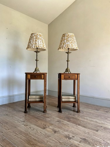 Pair butler speciality lamp - of,