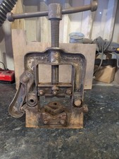 RECORD No.93 1/2 PIPE VICE -