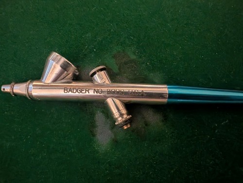 Badger airbrush gravity - airbrush, feed