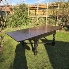 Antique Oak Extending Dining Table.  Barley Twist Legs