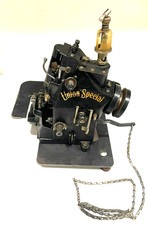 Vintage Union Special Industrial Sewing Machine 39200 AE