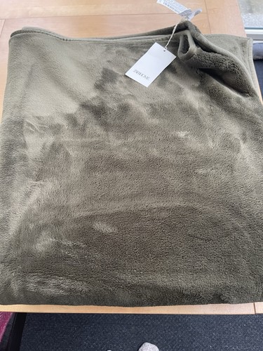 Zara home faux fur blanket - home,