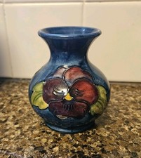 MOORCROFT CLEMATIS FLOWERS VASE BLUE CABNET VASE 3 1/2 INCHES TALL