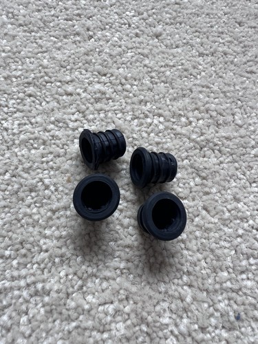 Cc6 speaker grille - b&w, s2