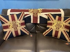 Royal Crest Vintage Union Jack Pair Of Cushions (T/D White 18x18 Inch)