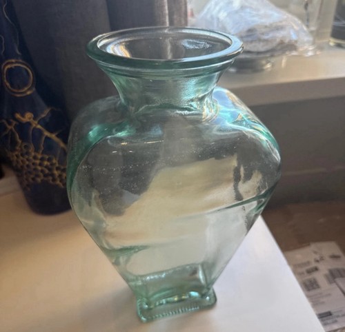 Large clear green tinted - /,