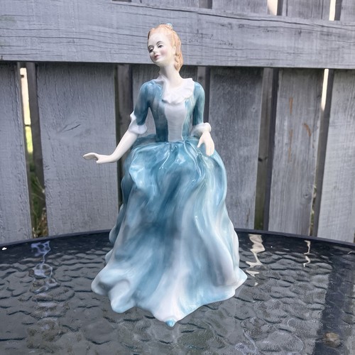Royal doulton yvonne hn3038 - royal,