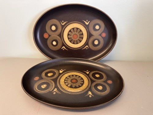 Denby arabesque steak plates - 2,