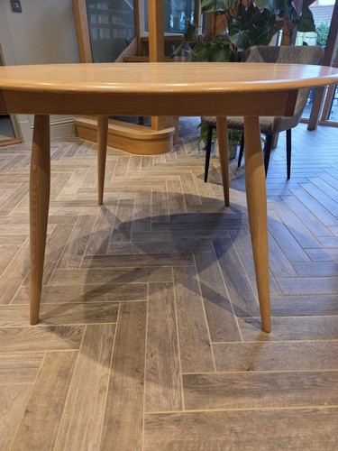 John lewis round - lewis, extending