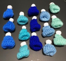 15 MINI KNITTED POM POM WOOL