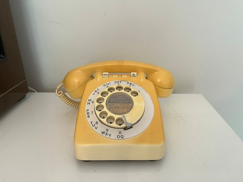 Vintage 1965 gpo - (post, office)