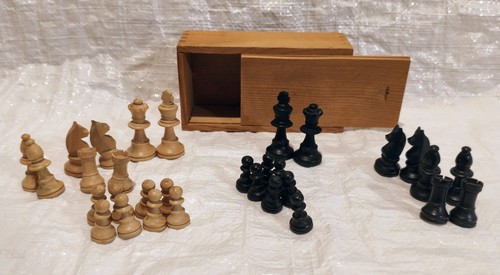 Chess set small wooden box - chess,