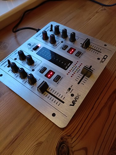 Behringer vmx 100 - 100, dj
