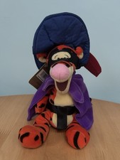 MUSKETEER TIGGER UK Disney 9"