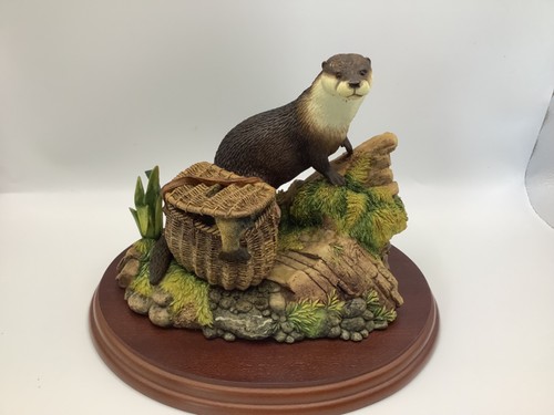Border fine arts - fine, figurine