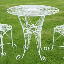 Deluxe Wirework Maddies Picnic