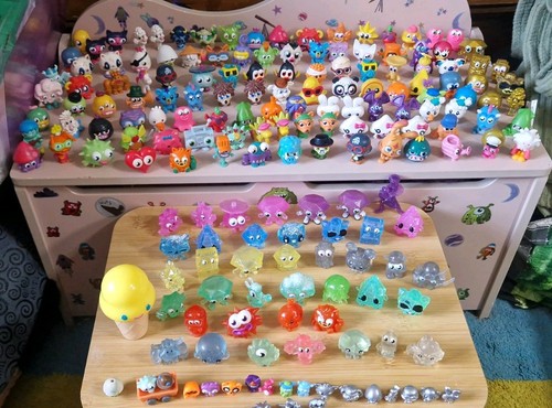 Bundle 169 moshi monsters - 169, inc