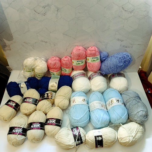 Job lot knitting wool - wool, yarn