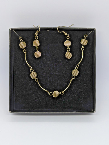 Vintage gold tone - gold,