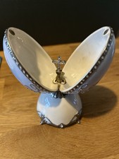 2005 Ardleigh Elliott Loving Remembrance Heirloom Porcelain Musical Egg Blue