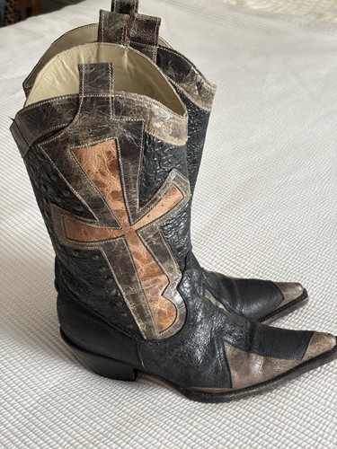 Stetson hand made leather - hand,