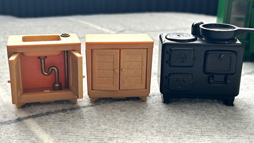 Vintage epoch 1985 dollhouse - vintage,