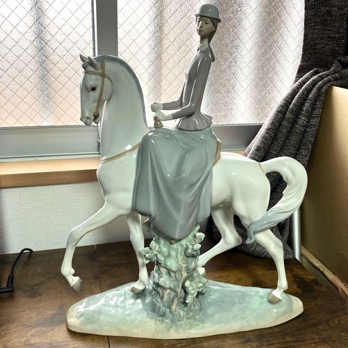Superb lladro white horse girl - lladro,