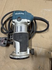 Makita RT0700CX4 710W