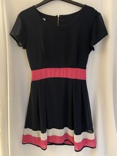 DEBENHAMS WAL G Size M/L 10/12
