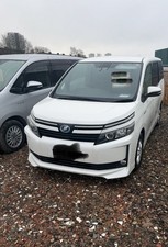 TOYOTA VOXY  2018 BREAKING