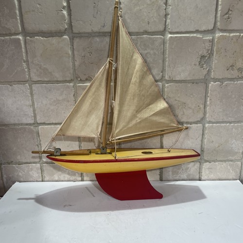 Vintage yellow red star - &,