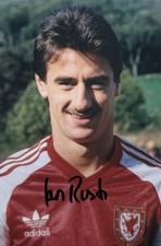 IAN RUSH HAND SIGNED 6X4 WALES