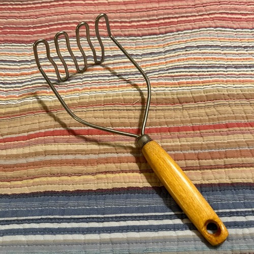 Retro wire potato - wire,