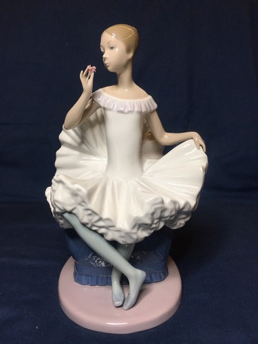 Lladro nao 1983 retired a - lladro,