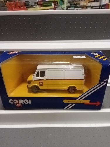 Corgi mercedes benz 207 - corgi,