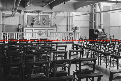 F001041 the chapel king - the,