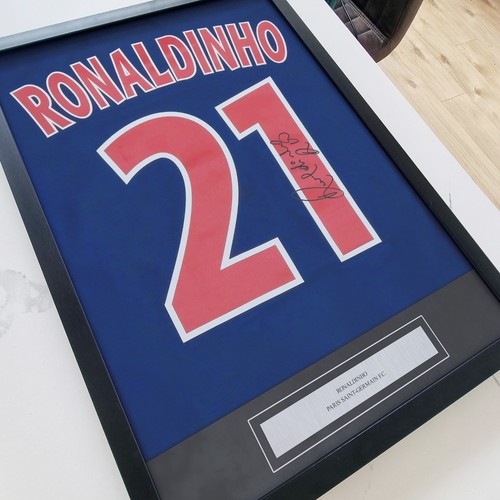 Ronaldinho signed print - #21,