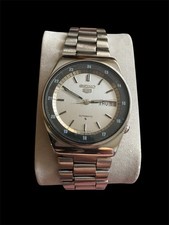 Seiko 5 Vintage Watch In