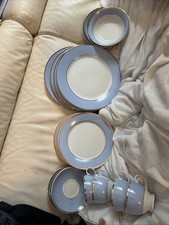 Royal Doulton Dinner Set Bruce Oldfield Dinner ware Blue Gold Guilded 20 Piece 