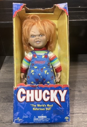 Chucky doll side - side, show